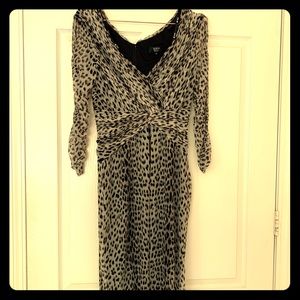 Tadashi Shoji XL stretch chiffon grey print dress